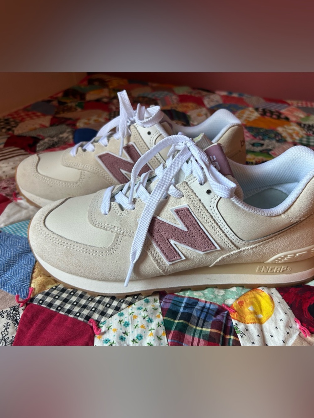 New Balance Cream with Mauve Accent Retro Runner - Picture 4 of 5